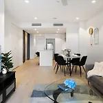 Luxurious 2Br Apt W River View