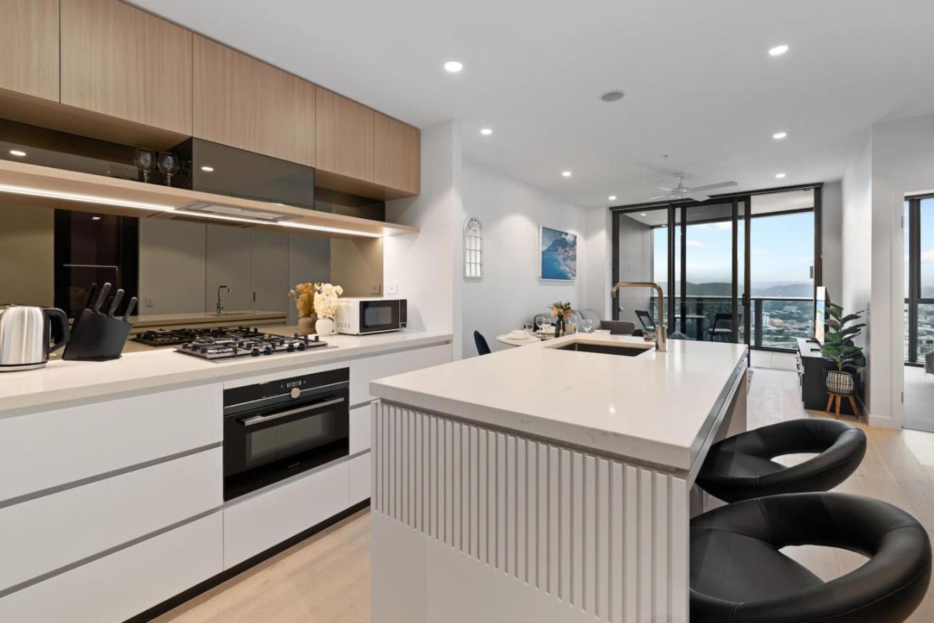 Luxurious 2br W River View Brisbane